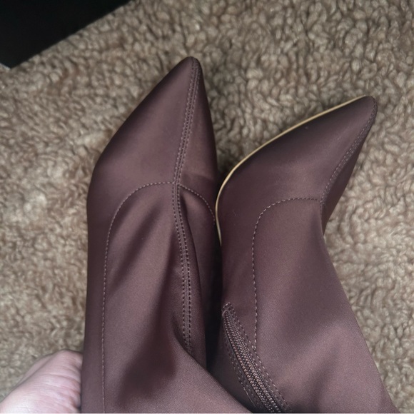 Fashion nova brown heels - Picture 2 of 9